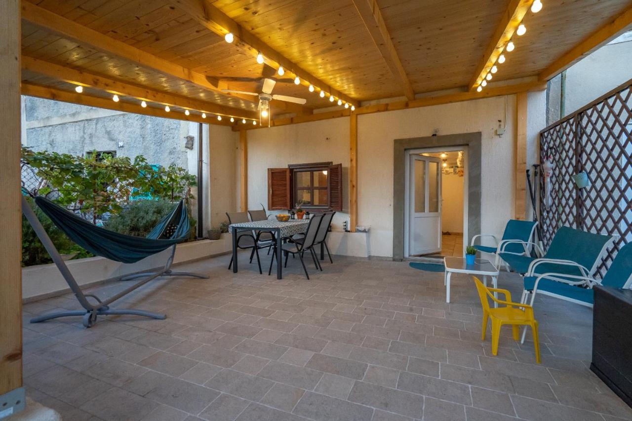 Stara Baška Holiday House Nova מראה חיצוני תמונה